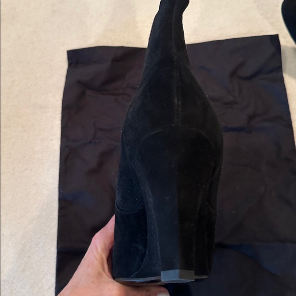 Yves Saint Laurent Nero Suede Chelsea Wedge blk suede Booties Sz 36.5 + dustbag - Picture 4 of 7